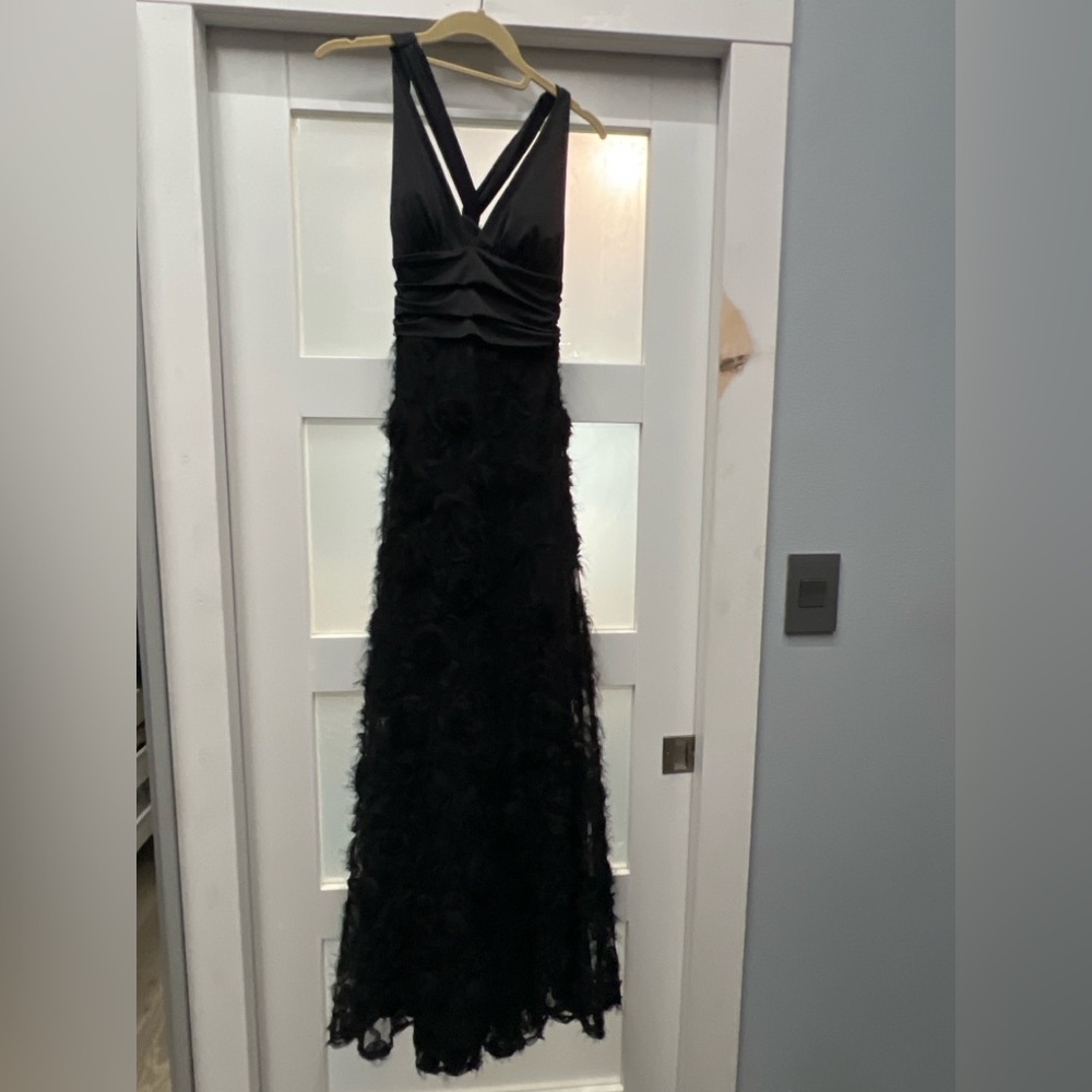 Black Textured Evening Gown - Size S Elegant Formal Dress